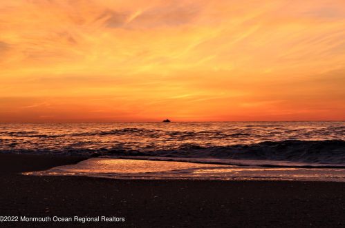 309 Hawthorne Ave, Point Pleasant Beach NJ 08742-2540 exterior