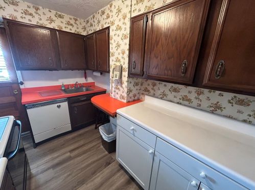 2436 Woodstock Ave, Pittsburgh PA 15218-2631 exterior