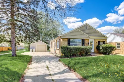 2773 51st St, Milwaukee, WI 53219-3260