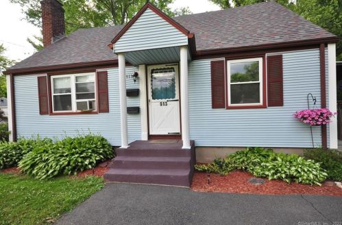 913 Plymouth St, Windsor, CT 06095-3713