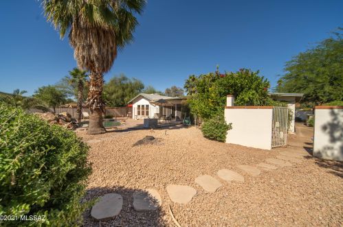 4002 Calle De Jardin, Tucson AZ 85711-3411 exterior