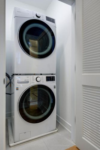 1635 Central Park Ave, Chicago IL 60647-4701 exterior