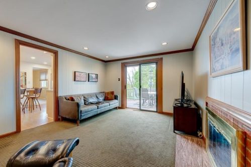 78 Carleton Dr, Pittsburgh PA 15243-1336 exterior