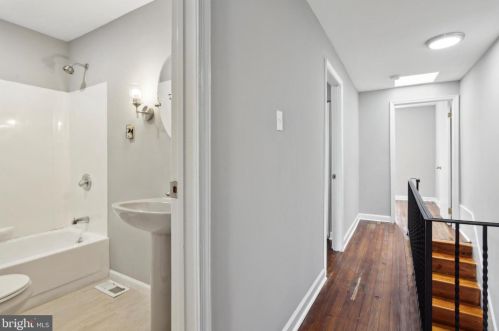 1621 Franklin St, Philadelphia PA 19148-1223 exterior