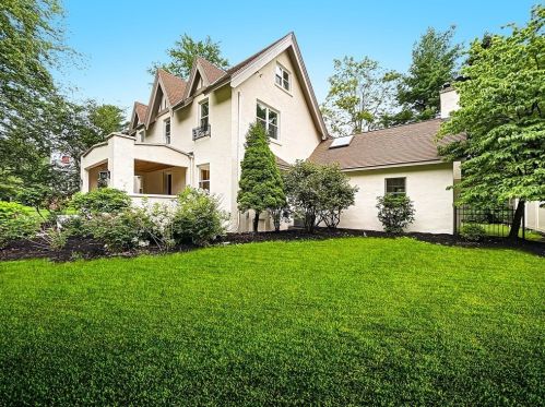 74 Forest Glen Rd, Springfield MA  01106-1115 exterior