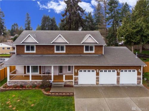 2225 175 St, Seattle WA  98155-5224 exterior