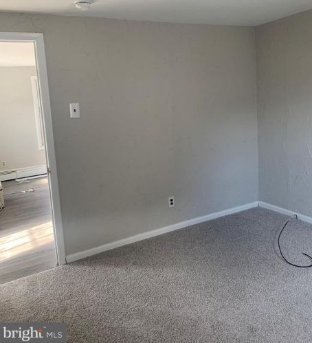 5443 Frosthoffer Ave, Camden NJ 08109-1164 exterior