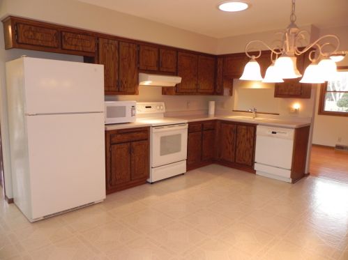 4845 82nd St, Milwaukee WI  53220-4217 exterior