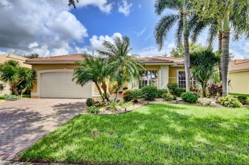 7096 Corning Cir, Boynton Beach FL 33437-3986 exterior