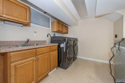 772 Morton St, East Rutherford NJ 07073-1609 exterior