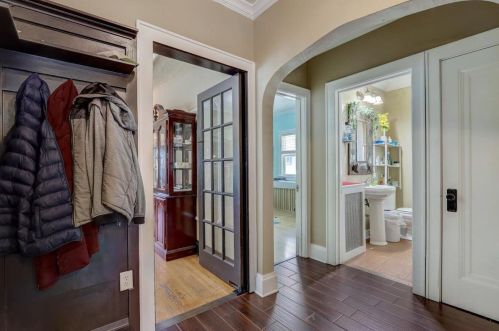 2106 34, Milwaukee WI 53215-2301 exterior