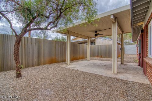 892 Glenn St, Tucson AZ  85705-4120 exterior