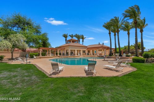 9820 Red Meadow Pl, Tucson, AZ 85742-9390