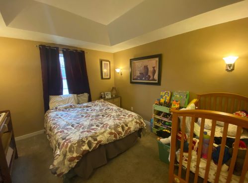 225 Jefferson St, Lowell MI 49331-1120 exterior