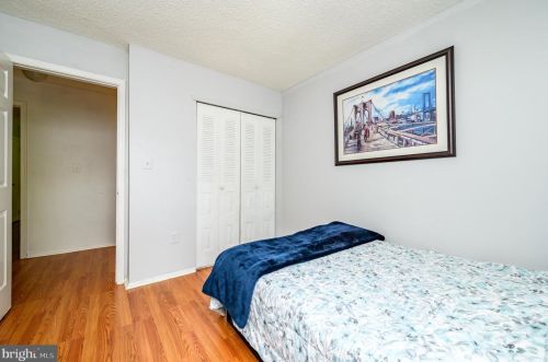 2 Drewes Ct, Trenton NJ 08648-2627 exterior