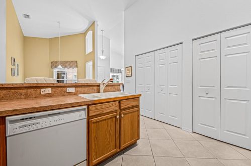 8612 Logia Cir, Boynton Beach FL 33472-7126 exterior