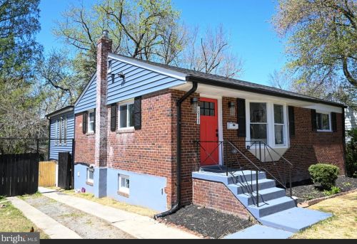 10208 Calumet Dr, Silver Spring MD  20901-4602 exterior