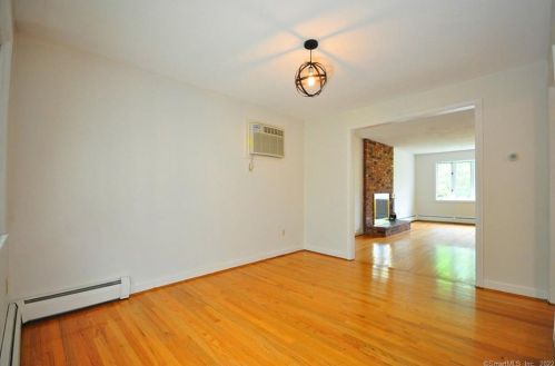 51 Lincoln Way, Windsor CT 06095-3545 exterior