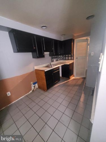 161 Godfrey Ave, Philadelphia PA 19126-3829 exterior