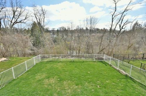 1905 Berkwood Dr, Pittsburgh PA 15243-1517 exterior