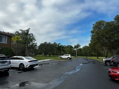 1810 Florida Club Cir, Naples FL 34112-8705 exterior