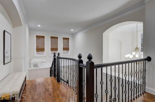 235 Lake Summit Vw, Atlanta GA  30342-1979 exterior