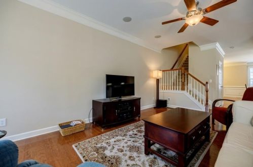 2067 Cobblestone Cir, Atlanta GA 30319-4911 exterior