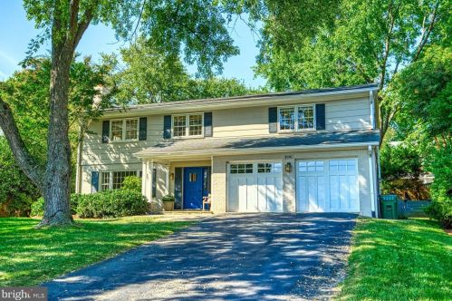 8016 Birnam Wood Dr, Mc Lean VA  22102-2711 exterior