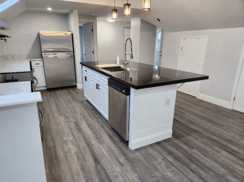 668 Grove St, Woonsocket RI  02895-5816 exterior