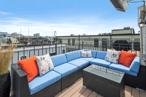 96 Bolton St, Boston MA 02127-1106 exterior