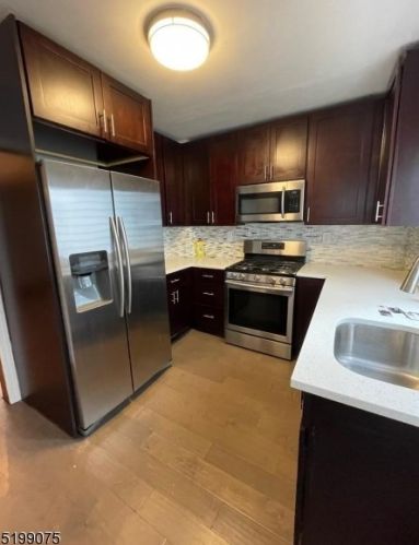 112 Woodside Rd, Maplewood NJ  07040-1951 exterior