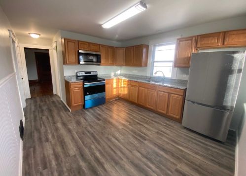 49 Worrall Ave, Poughkeepsie, NY 12603-2331