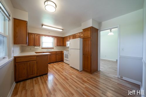 1628 Leffingwell Ave, Grand Rapids MI 49525-3902 exterior