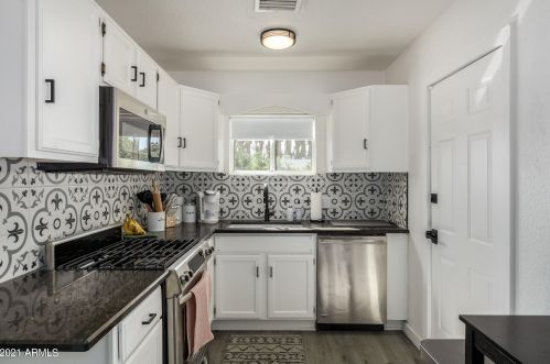 1802 Cypress St, Phoenix AZ  85006-1837 exterior