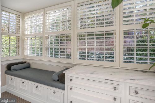 2446 Kalorama Rd, Washington DC 20008-1625 exterior