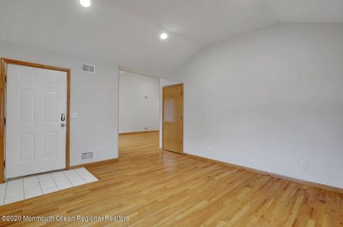 338 New Central Ave, Jackson Twp NJ 08527-2952 exterior