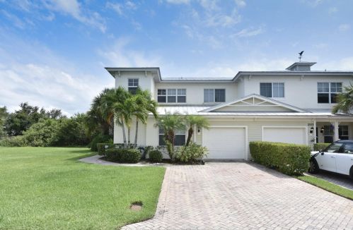 2551 Creekside Dr, Fort Pierce, FL 34981-5113