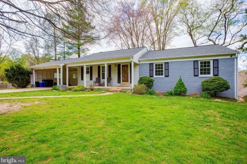 7329 Centennial Rd, Rockville, MD 20855-1906