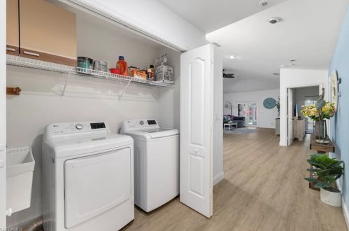 865 105 Ave, Naples FL 34108-1838 exterior