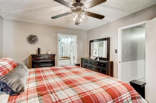 2377 Autumn Dr, Lithonia GA 30078-2605 exterior