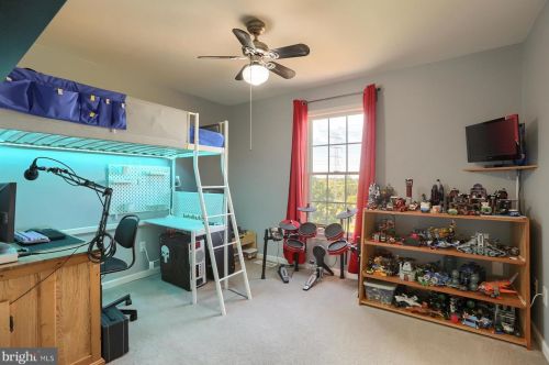 107 Doreen Dr, Hummelstown PA 17036-2725 exterior