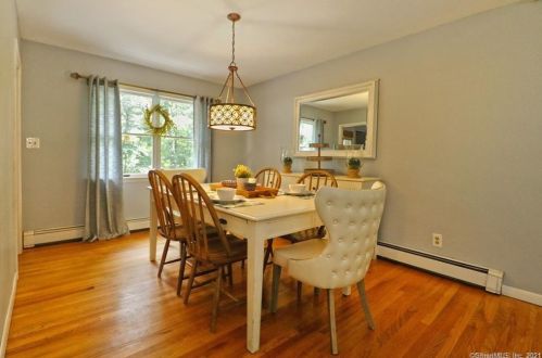 26 Dauria Dr, Seymour CT 06483-2305 exterior