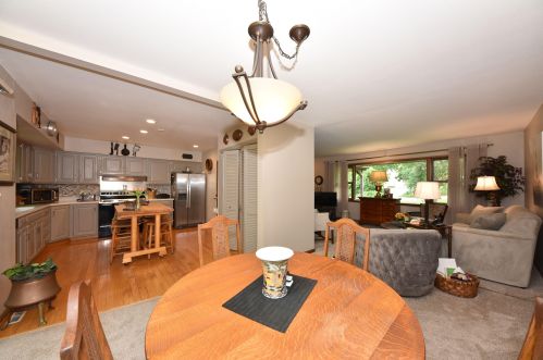 6149 Bittersweet Ln, Milwaukee WI 53217-4108 exterior