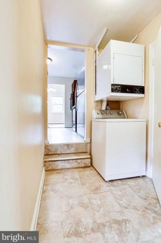 4301 Laurel Rd, Alexandria VA 22309-2520 exterior