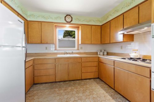 1324 20 St, Manitowoc WI 54220-5643 exterior