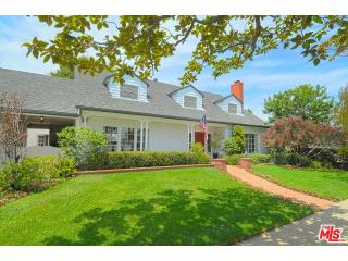 7827 Alverstone Ave, Los Angeles CA  90045-1422 exterior