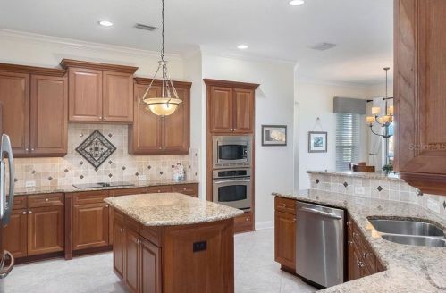 25601 Hawks Run Ln, Mount Plymouth FL 32776-7746 exterior