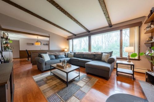 87 Mcdivitt Dr, Manchester CT 06042-2239 exterior