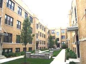 1360 Estes Ave, Chicago IL  60626-5547 exterior