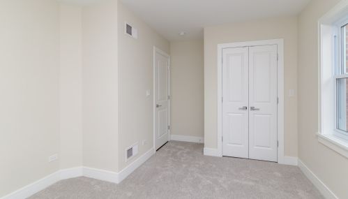 5135 Neenah Ave, Chicago IL  60656-3728 exterior